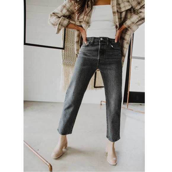 Levi’s Premium Wedgie Straight Jeans NEW